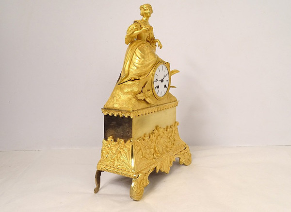 Romantic Clock Bronze Gilt Young Elegant Woman Reading 19th century