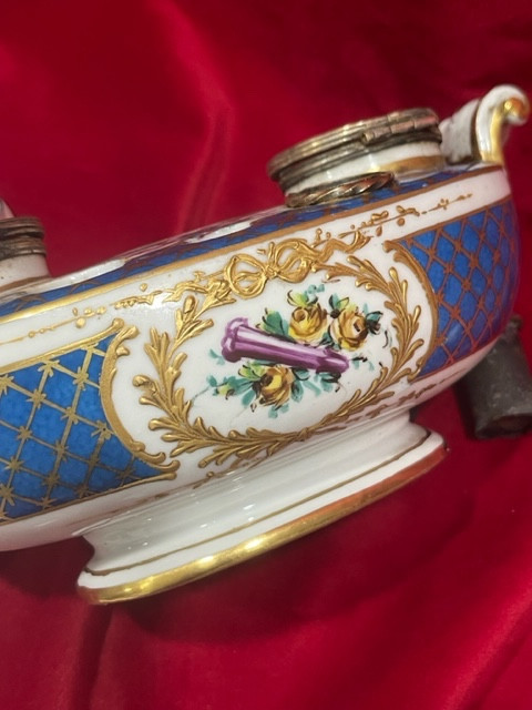 Encrier Gondole porcelaine de Sèvres XVIII Eme