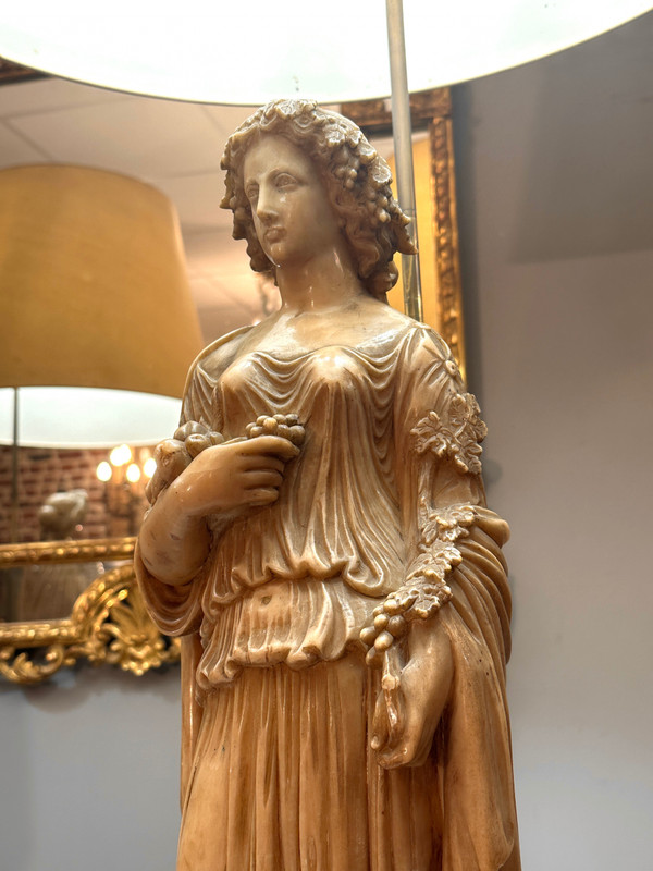 Exceptionnelle Paire De Sculptures En Albâtre d'Epoque XIXème (112cm)