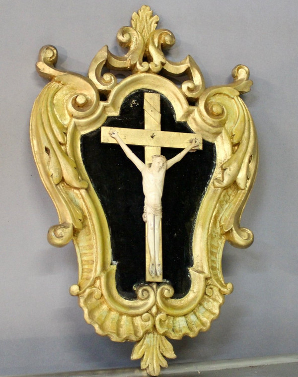 Ivory Christ In 19th Century Baroque Gilt Frame