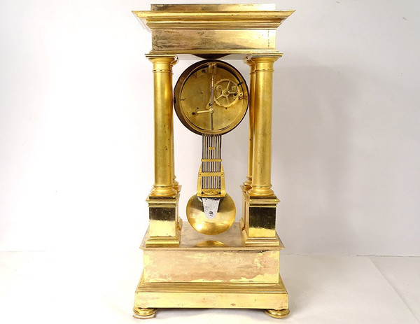 Säulen-Portikus-Pendeluhr Bronze vergoldet Flocard Paris Empire Clock XIX.