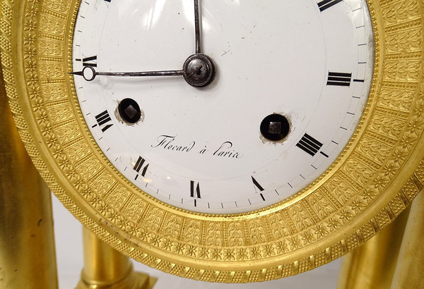 Säulen-Portikus-Pendeluhr Bronze vergoldet Flocard Paris Empire Clock XIX.