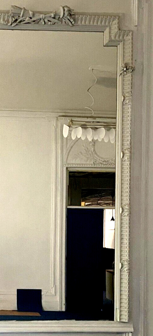 Louis XVI style mirror in wood and carved stucco XX century
