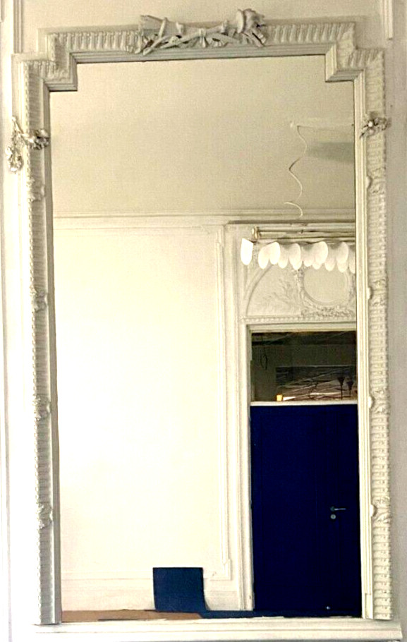 Louis XVI style mirror in wood and carved stucco XX century