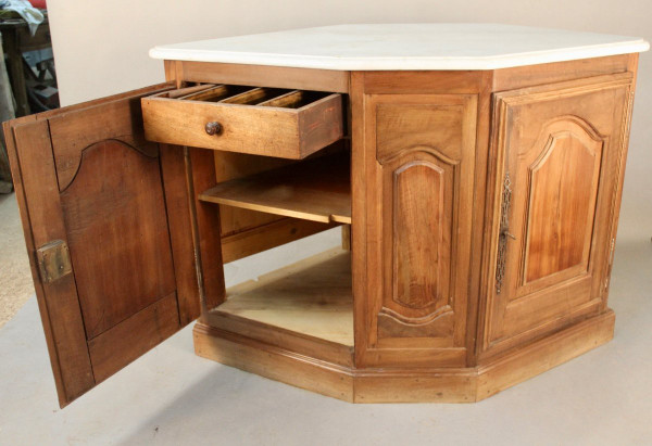 Walnut Trim Corner Carrara Top