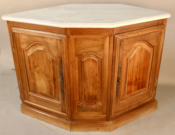Walnut Trim Corner Carrara Top
