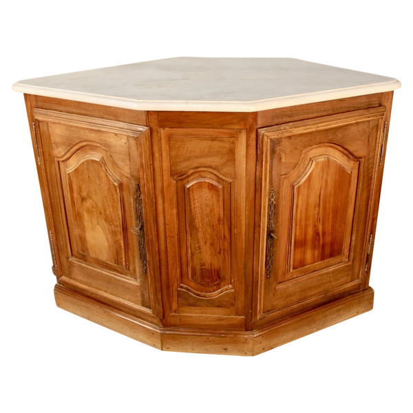 Walnut Trim Corner Carrara Top