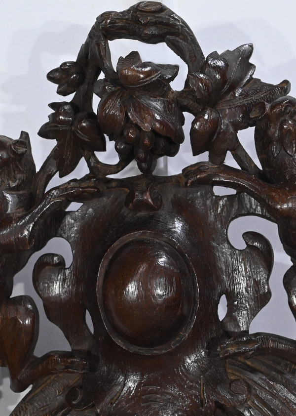 Important Oak clock, Renaissance style - Early 20th century