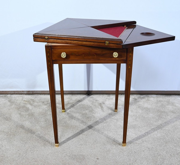 Table Mouchoir en Acajou Massif – 1920