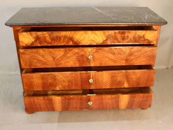 Commode Restauration Ronce De Noyer à Dessus Marbre