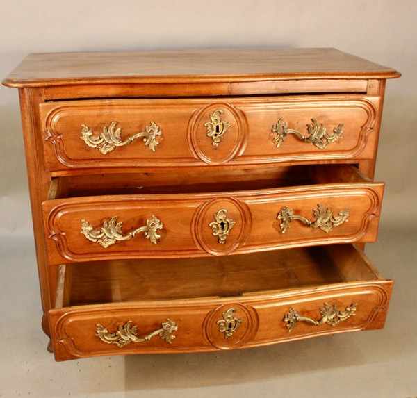 Commode Lyonnaise En Noyer XVIIIème