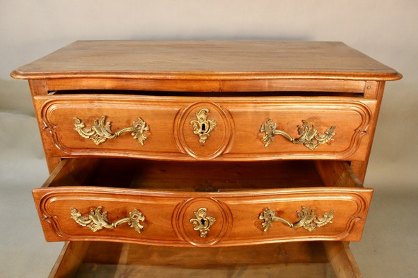 Commode Lyonnaise En Noyer XVIIIème