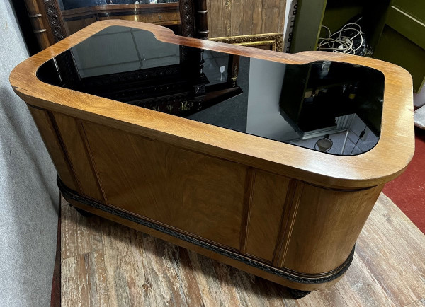 Gewölbter Mittelschreibtisch Art Deco Epoche aus hellem Lupenholz und schwarzem Lack um 1925