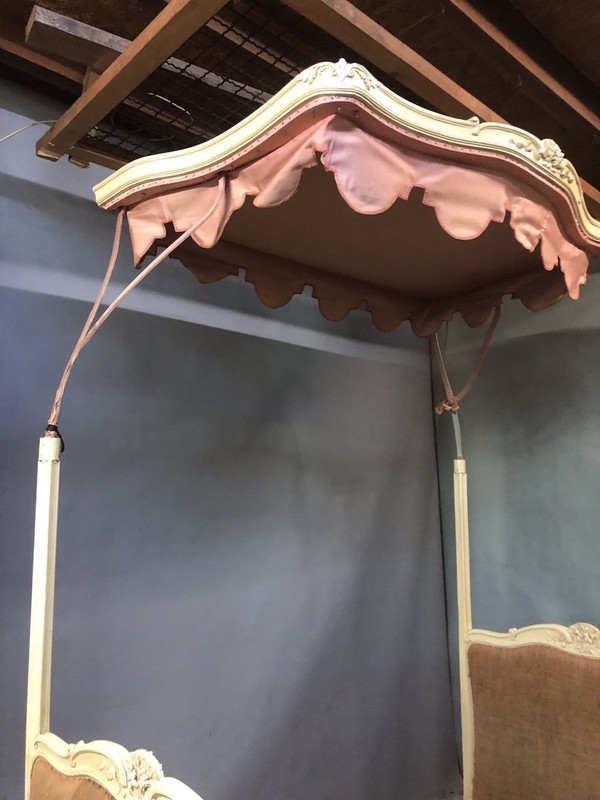 Lit Baldaquin De Chateau à La Polonaise