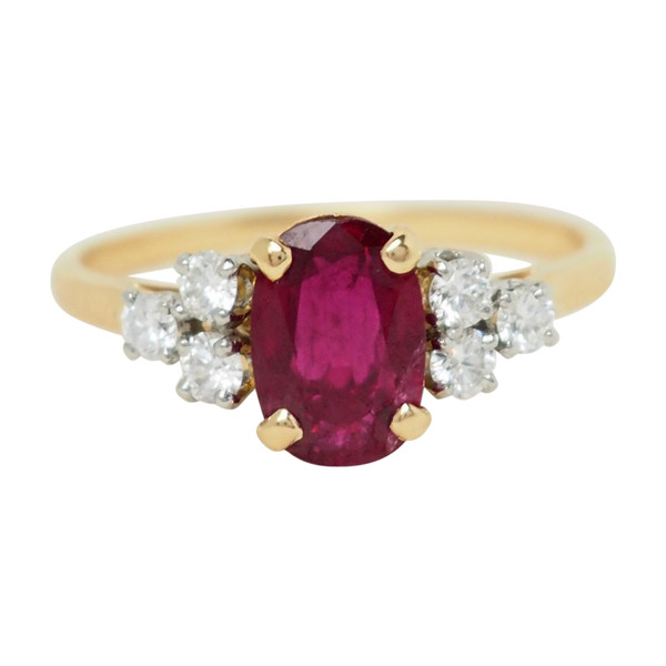 Bague en or jaune rubis et diamants