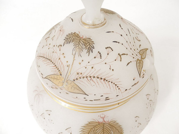 White opaline punch service with palm tree gilding 6 cups 19th century tray