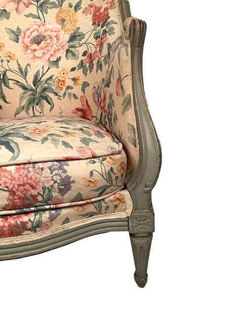 Transitional style gondola bergère in gray lacquered wood