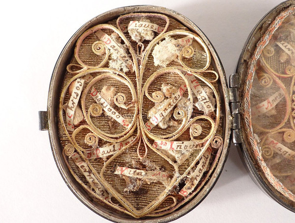 Reliquary Double Medallion 4 Faces Silver Saints Paperolle Virgin XVIIIth century