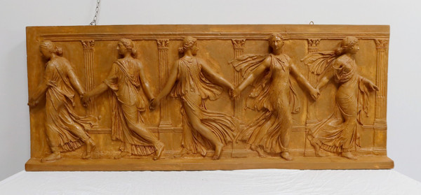 Sculpture Haut-Relief en Plâtre, « Danseuses de Borghèse » – XIXe