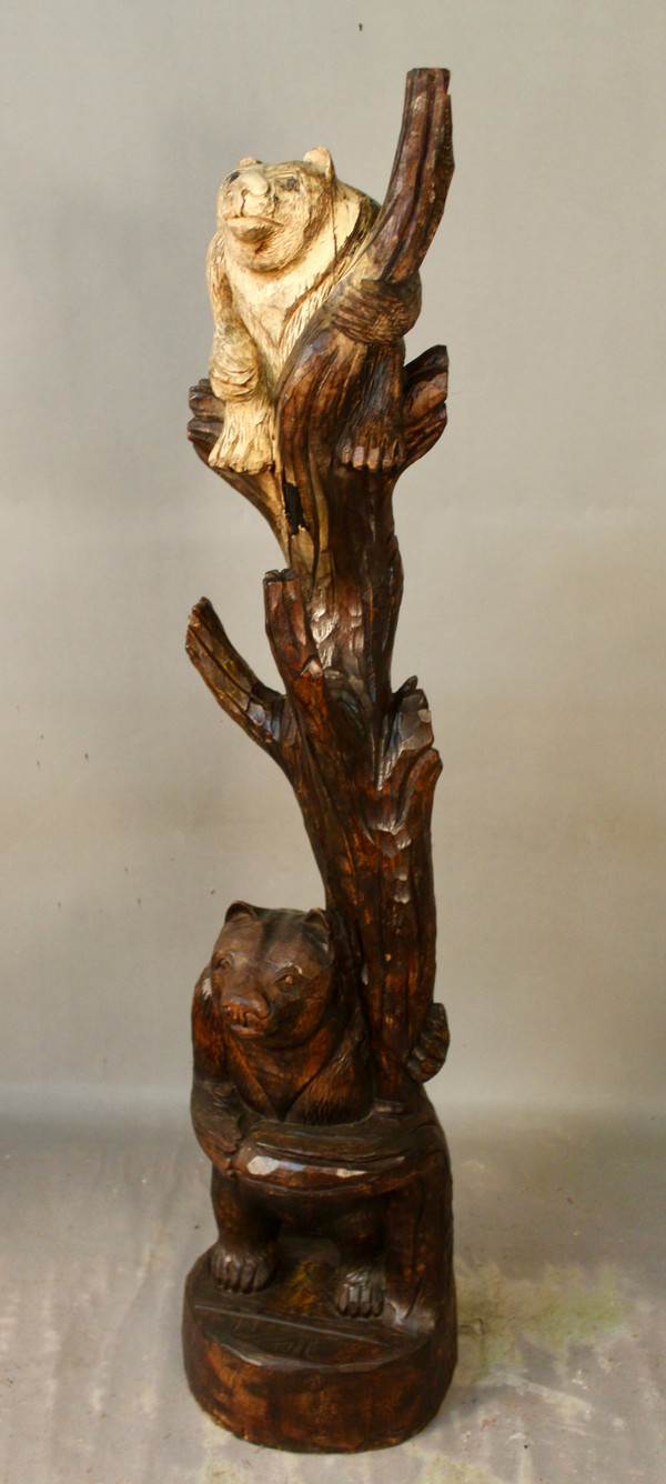 Scultura in legno di 2 orsi su un tronco in stile Brienz