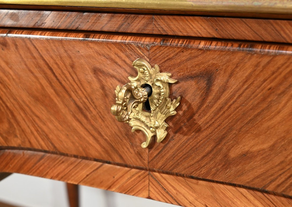 Scrivania Centrale in Legno Pregiato, stile Luigi XV – Primi del XX secolo