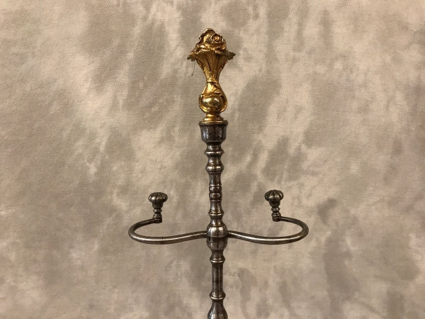 Old fireplace set in iron and bronze from the 19th century