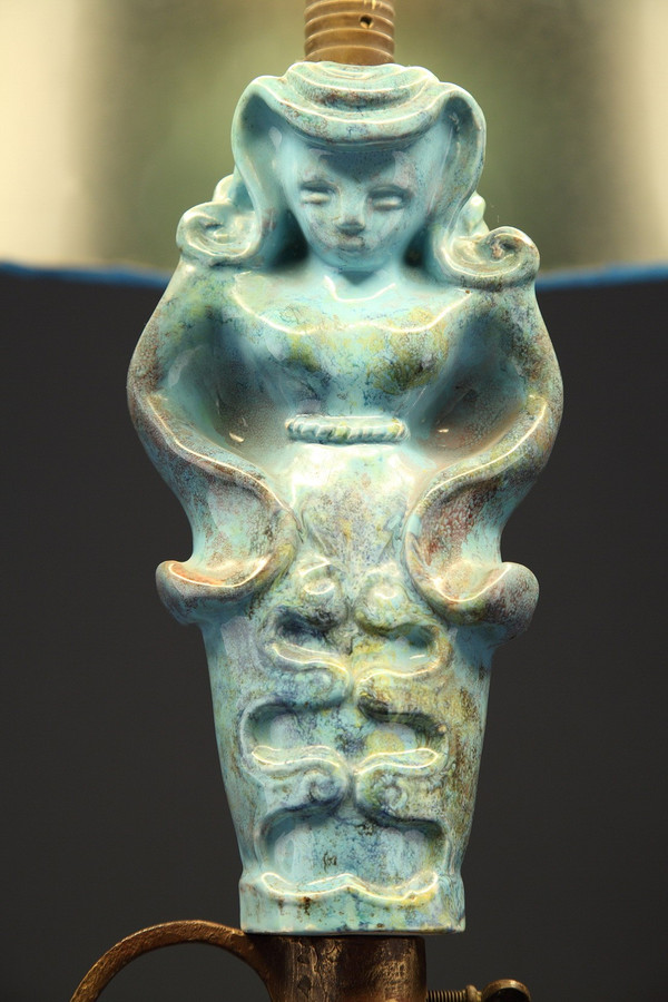Tripod lampstand with blue ceramic figure