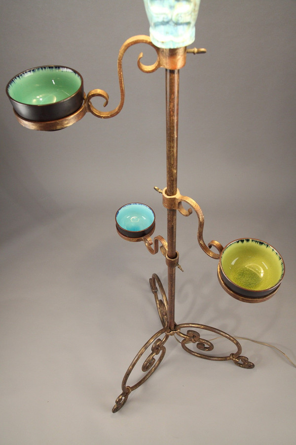 Tripod lampstand with blue ceramic figure