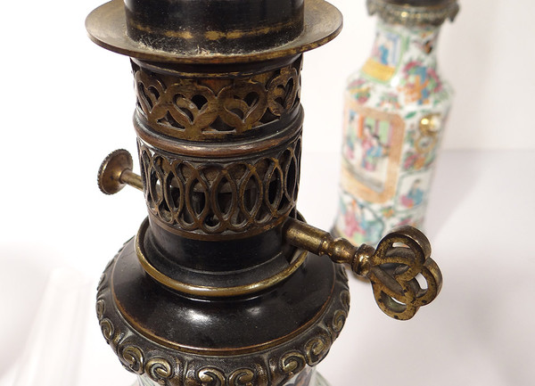 Paire Lampes Pétrole Porcelaine Canton Boule Cristal Saint-Louis Bronze 19è