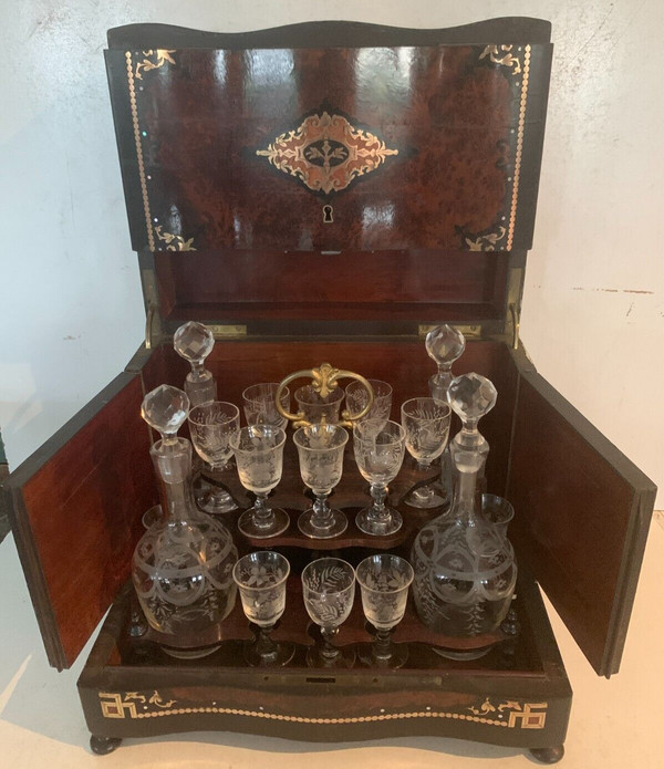 Cantina completa di liquori Boulle Scatola Napoleone III Scatola intarsiata XIX Secolo