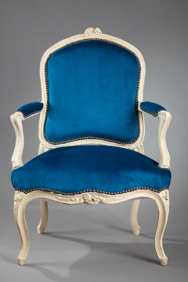Vier entenblaue Samtsessel aus der Zeit Louis XV