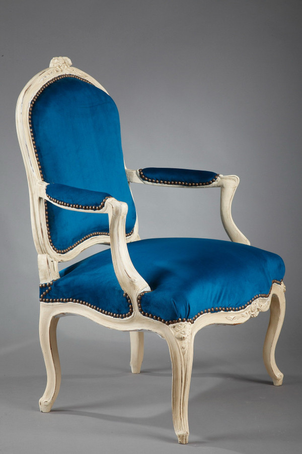 Vier entenblaue Samtsessel aus der Zeit Louis XV