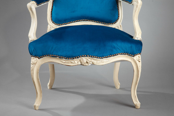 Vier entenblaue Samtsessel aus der Zeit Louis XV