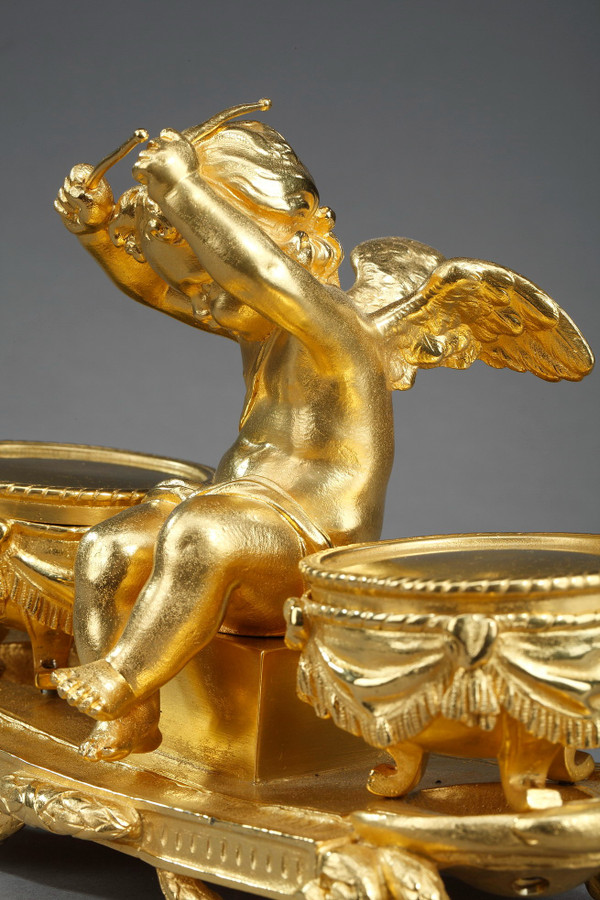 Gilt bronze inkwell, "L'Amour timbalier", Louis XVI style