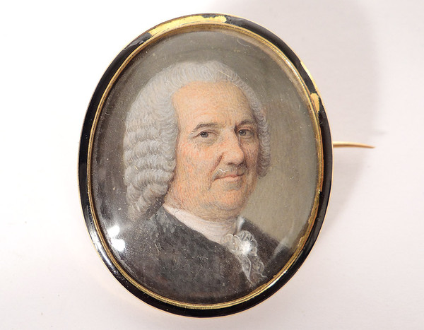 Miniatur Oval Perlmutt Porträt Adel XVIII. Brosche Massivgold 18K Emaille
