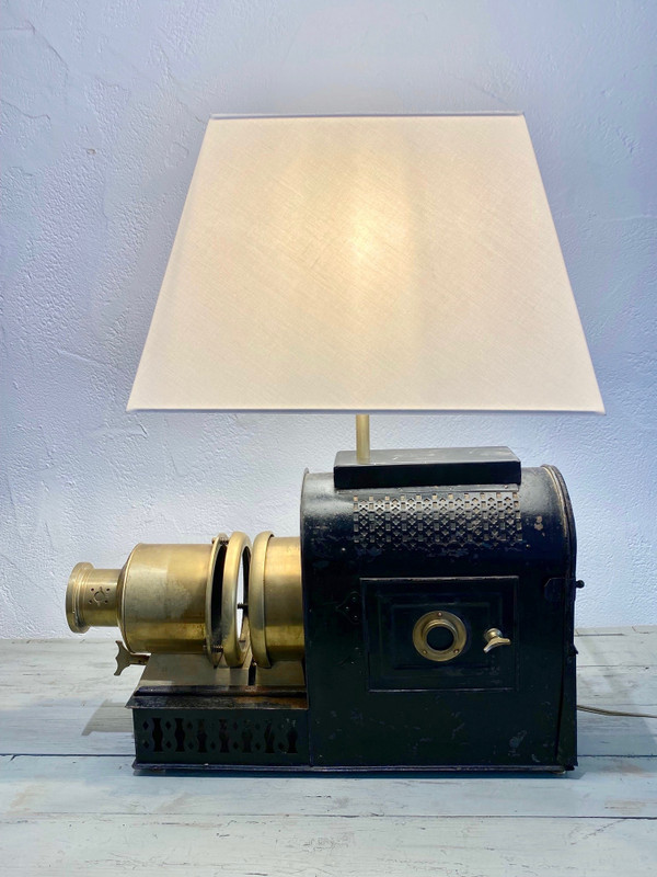 Helios magische Laterne in Lampe