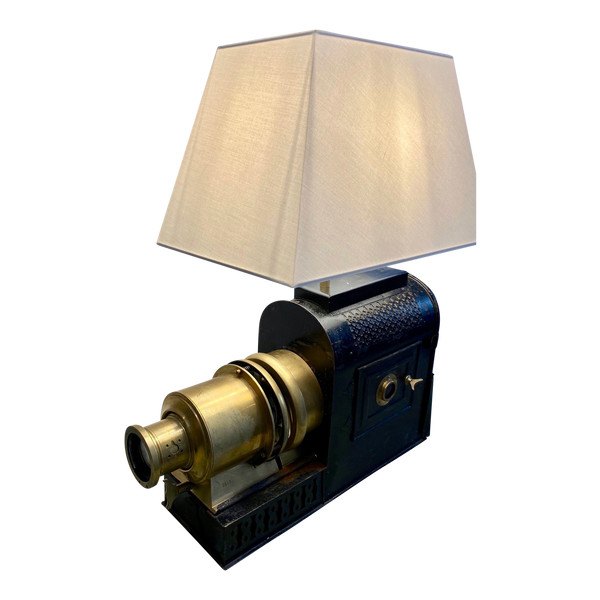Helios magische Laterne in Lampe