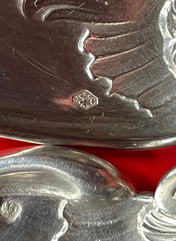 Coperto per servire il pesce.