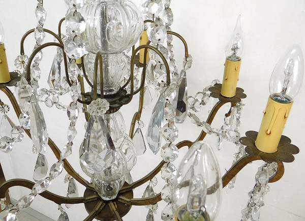 Lampadario a 8 luci in bronzo con ghirlande di cristallo tagliato Lampada a sospensione del XIX secolo