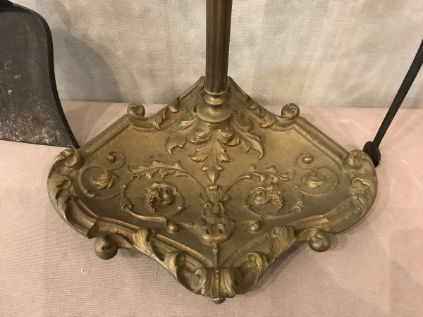 Beautiful and large old fireplace set in bronze and iron from the 19th century