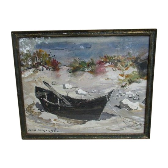 Boat stranded on the sand