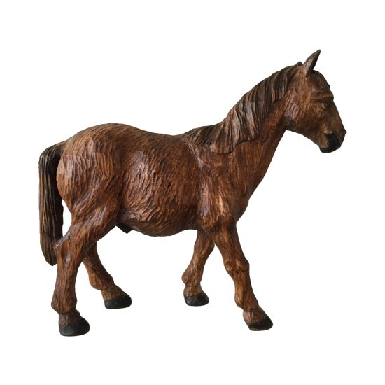 Cheval en Bois Sculpté. Travail dit de « Forêt Noire ».