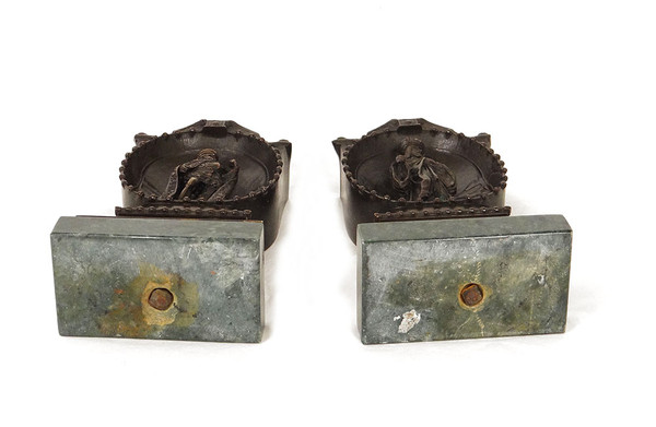 Coppia di sculture in bronzo Figure rinascimentali Navigatori d'alcova XIX secolo