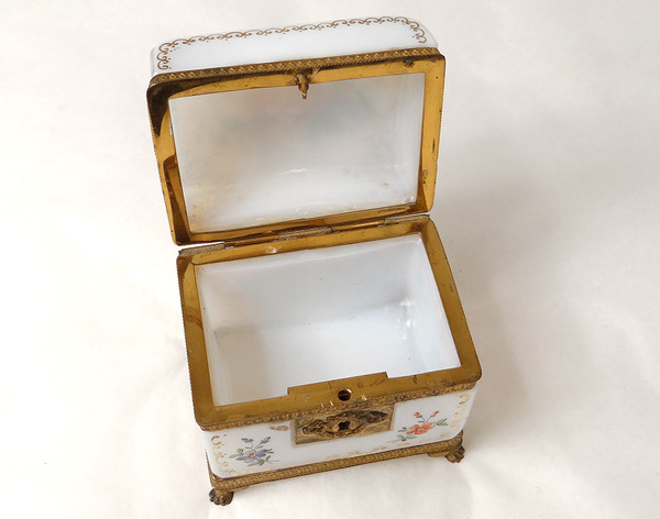 Gift Box White Opaline Gilding Flowers Golden Brass Charles X 19th