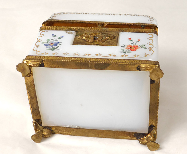 Gift Box White Opaline Gilding Flowers Golden Brass Charles X 19th