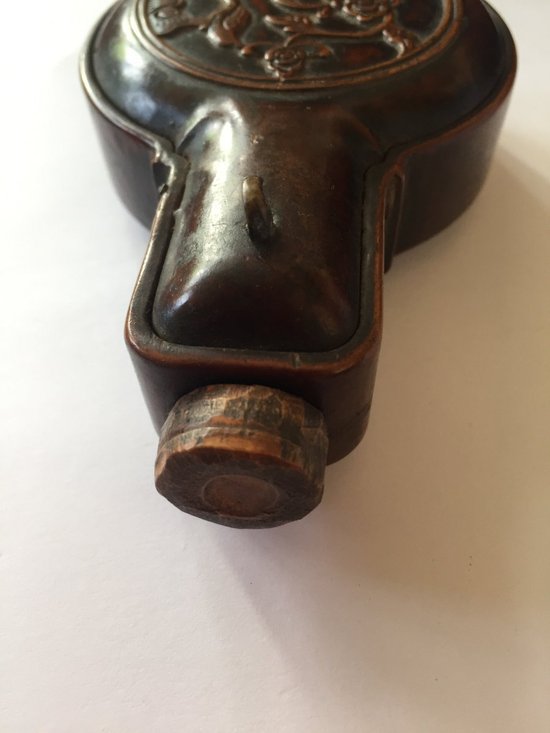 Poire à Poudre ou à tabac en Buis. Asie XIXème.