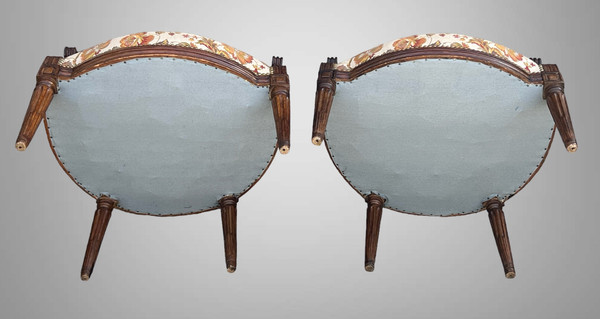 PAIRE DE FAUTEUILS XVIIIe ÉPOQUE LOUIS XVI CABRIOLET A DOSSIER BÊCHE TAPISSÉS