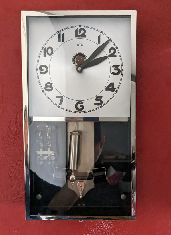 ATO extra-flat wall clock
