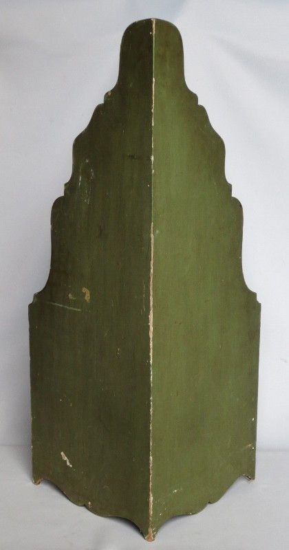 Encoignure murale style Louis XV, XIXe siècle.