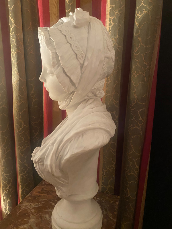 Giovane ragazza con cappello di biscotto XIX secolo